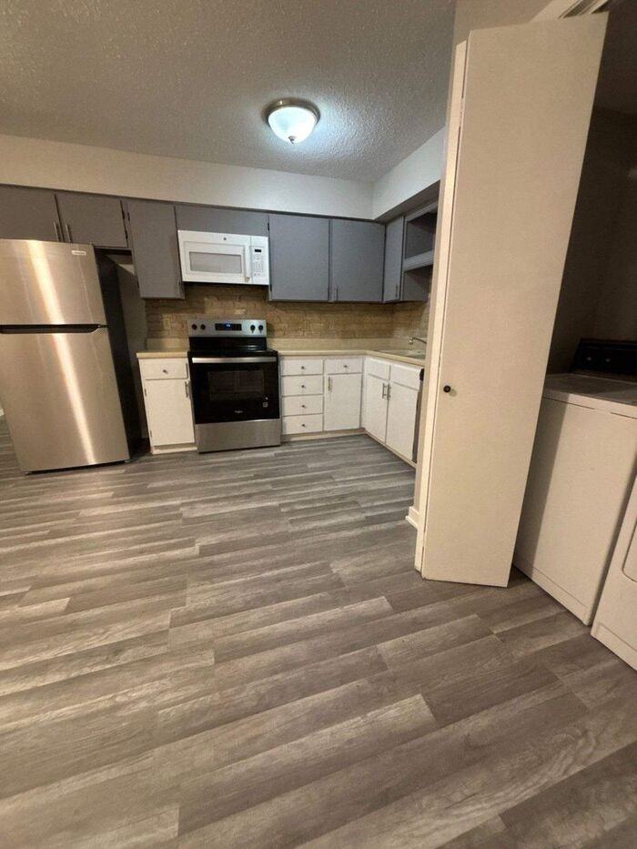 4136 Enden Ln - Photo 2 of 7