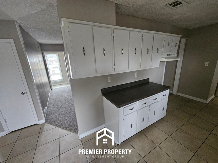 3773 Caravel Dr - Photo 5 of 22