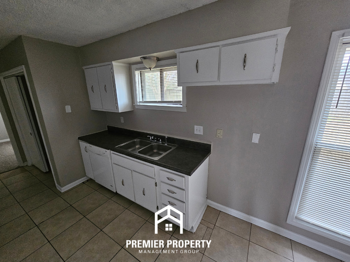 3773 Caravel Dr - Photo 6 of 22