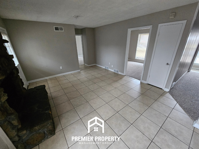 3773 Caravel Dr - Photo 7 of 22