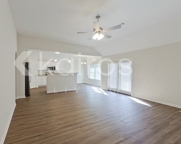 251 Magnolia Dr - Photo 5 of 34