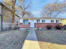 featured image of 2755 N Humboldt St