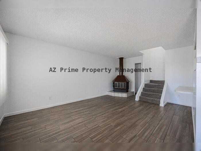 8445 N 34th Ave - Photo 6 of 17