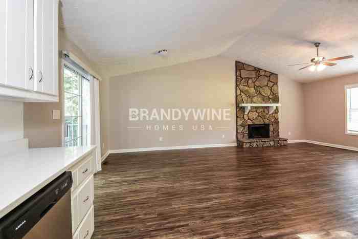 2681 Meadow Ridge Court - Photo 4 of 20