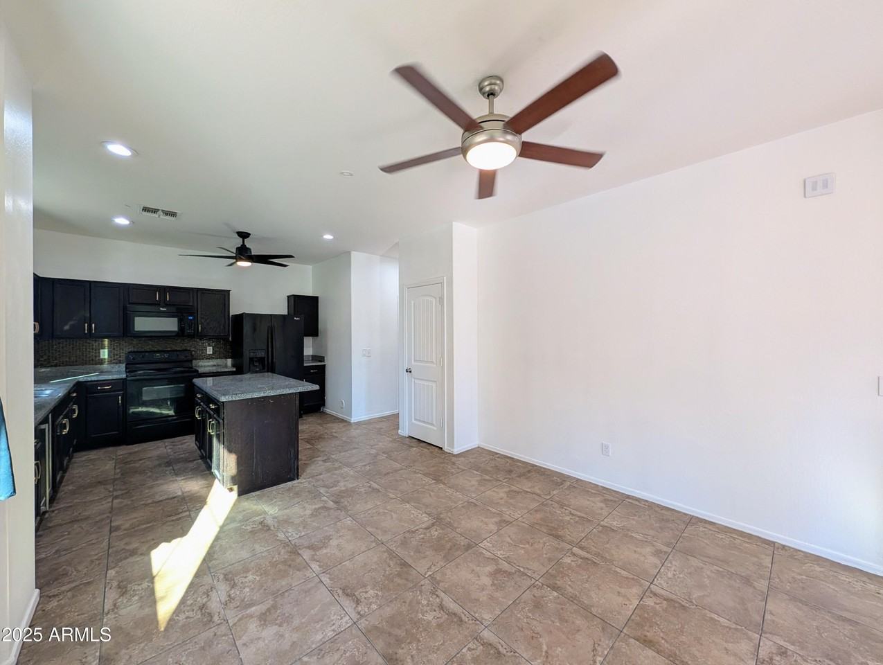 4726 W Fremont Rd - Photo 6 of 50