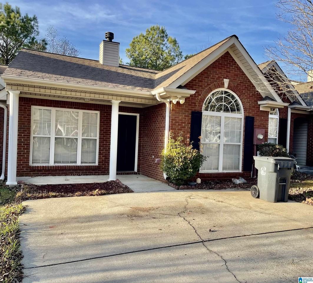 183 Hayesbury Ct - Photo 2 of 20