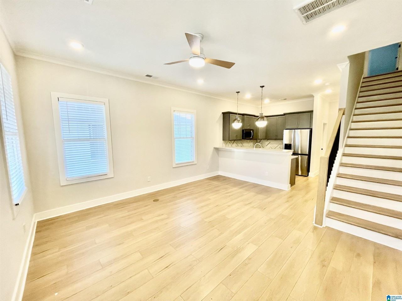 4814 Silas Ave - Photo 2 of 29