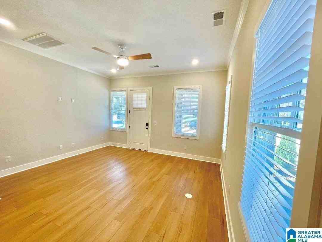 4814 Silas Ave - Photo 5 of 29