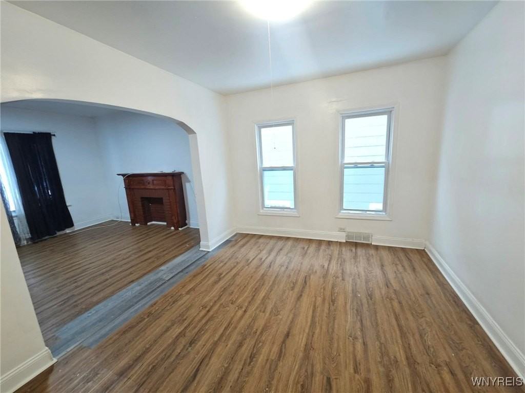 60 Pomona Pl - Photo 4 of 8