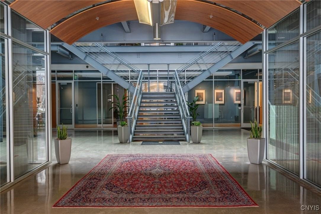 211 W Jefferson St Apt 405 #405 - Photo 3 of 47