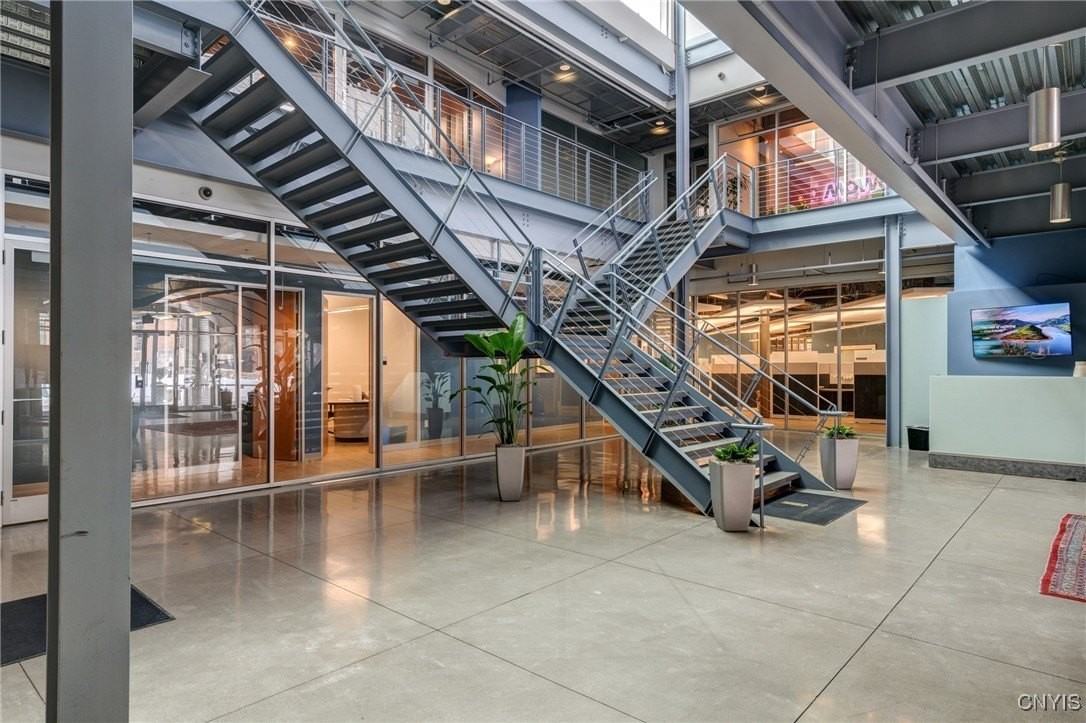 211 W Jefferson St Apt 405 #405 - Photo 4 of 47