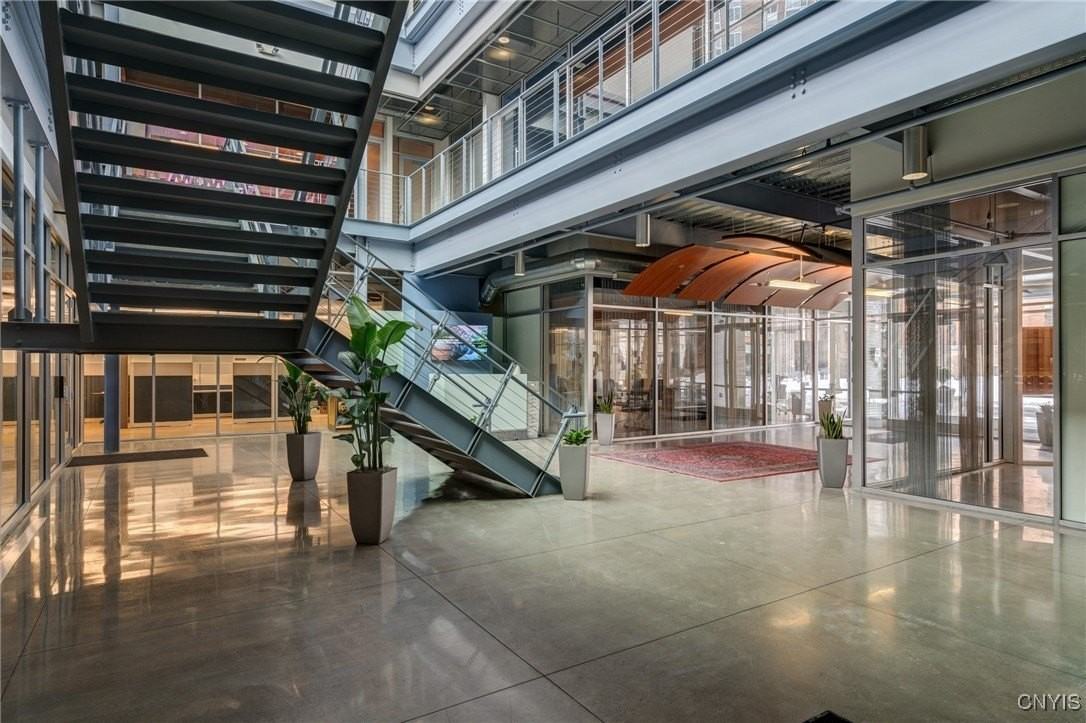 211 W Jefferson St Apt 405 #405 - Photo 5 of 47