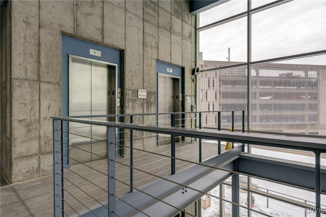 211 W Jefferson St Apt 405 #405 - Photo 6 of 47