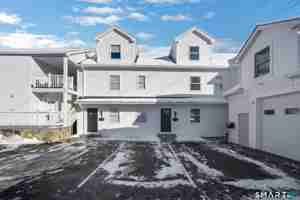 featured image of 20 Bouton St #B