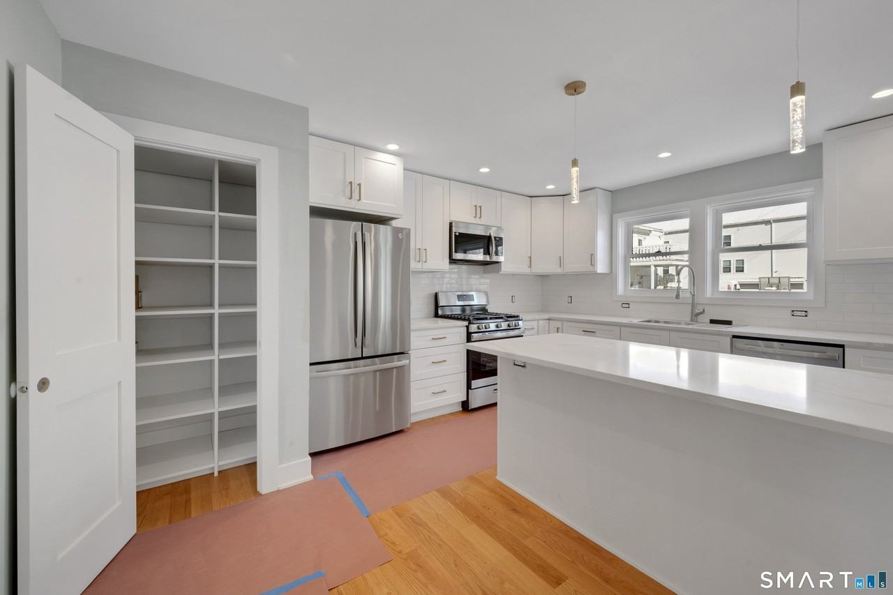 20 Bouton St #B - Photo 7 of 23