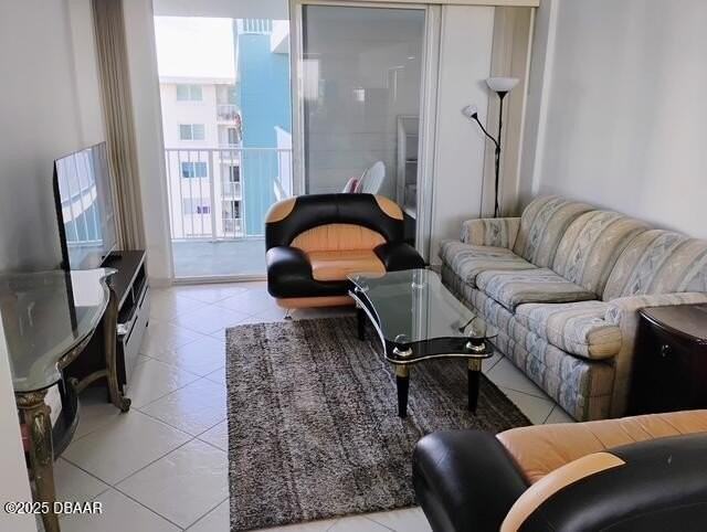 2727 N Atlantic Ave Unit 614 #614 - Photo 4 of 35