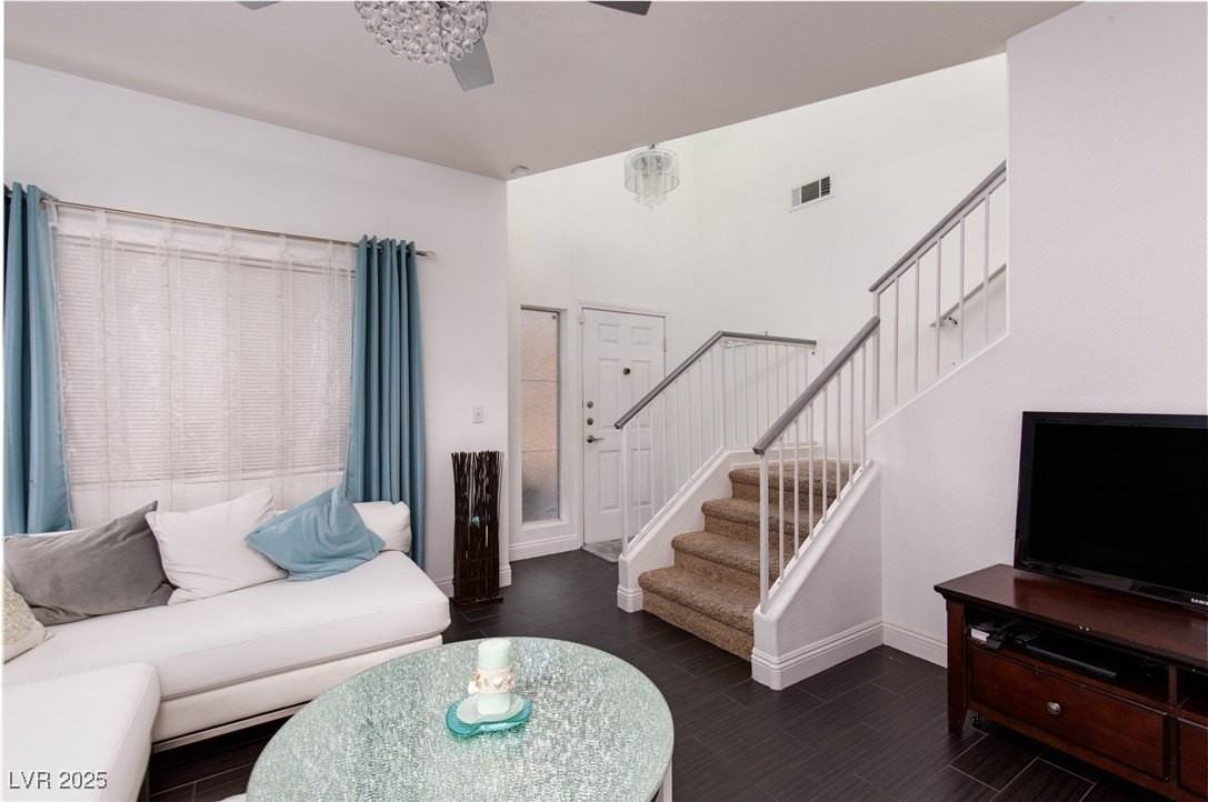 6513 Angel Mountain Ave - Photo 4 of 24