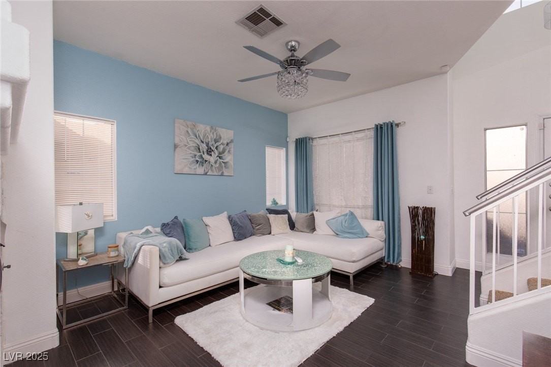 6513 Angel Mountain Ave - Photo 5 of 24