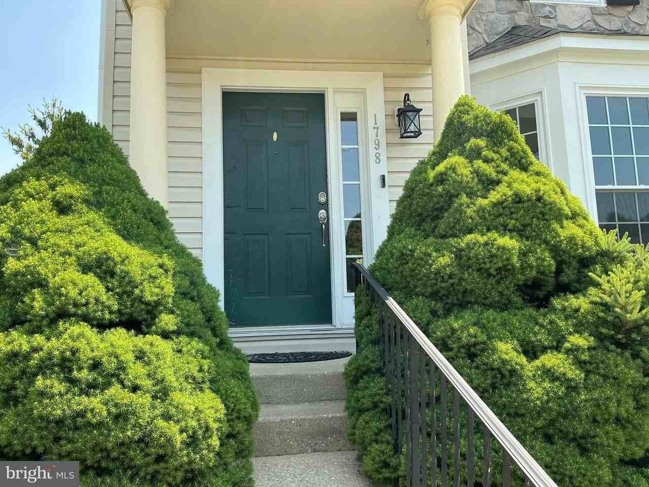 1798 Goldsborough Ln - Photo 4 of 50