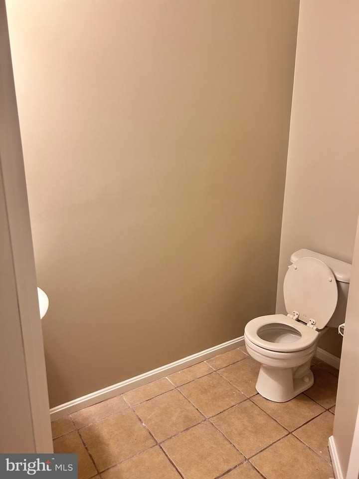 1798 Goldsborough Ln - Photo 6 of 50