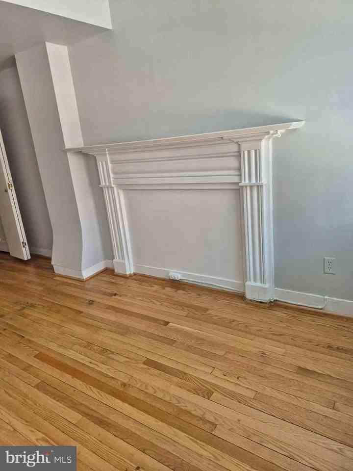 25 S Market St - Photo 5 of 14