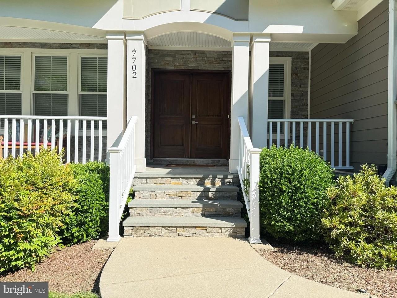 7702 Trammell Rd - Photo 4 of 50