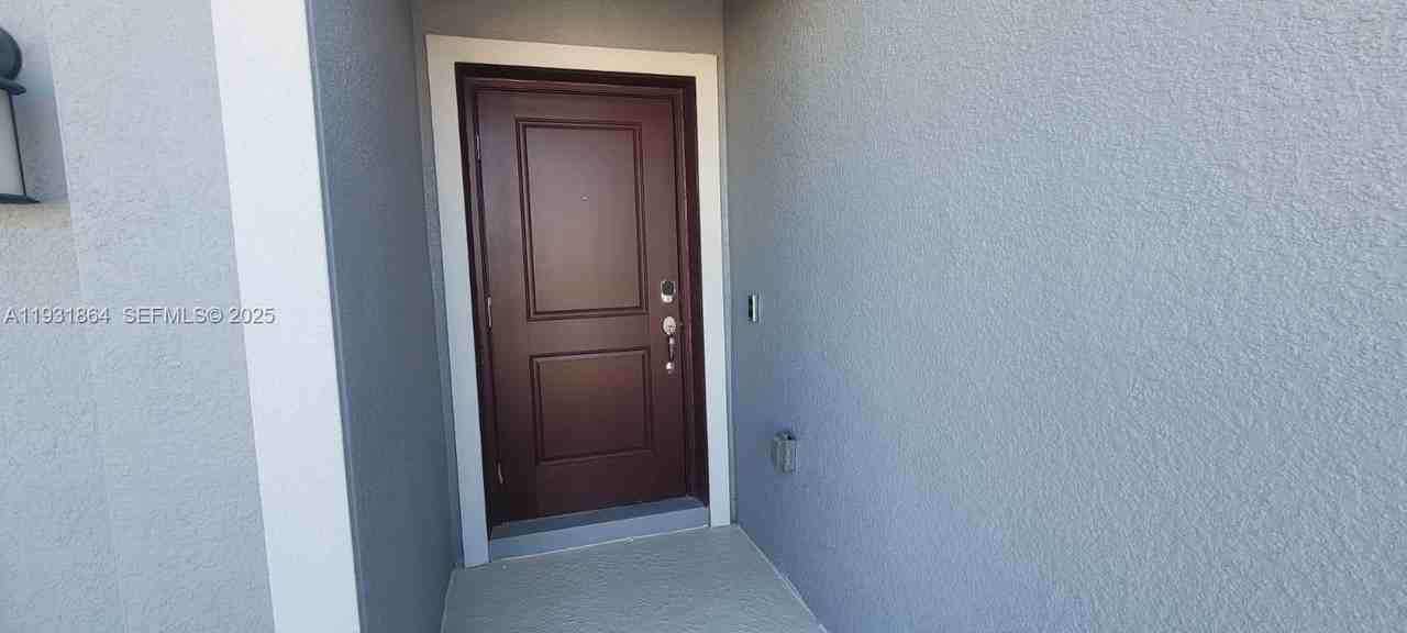 2031 Punch Bowl Ave #2031 - Photo 3 of 18