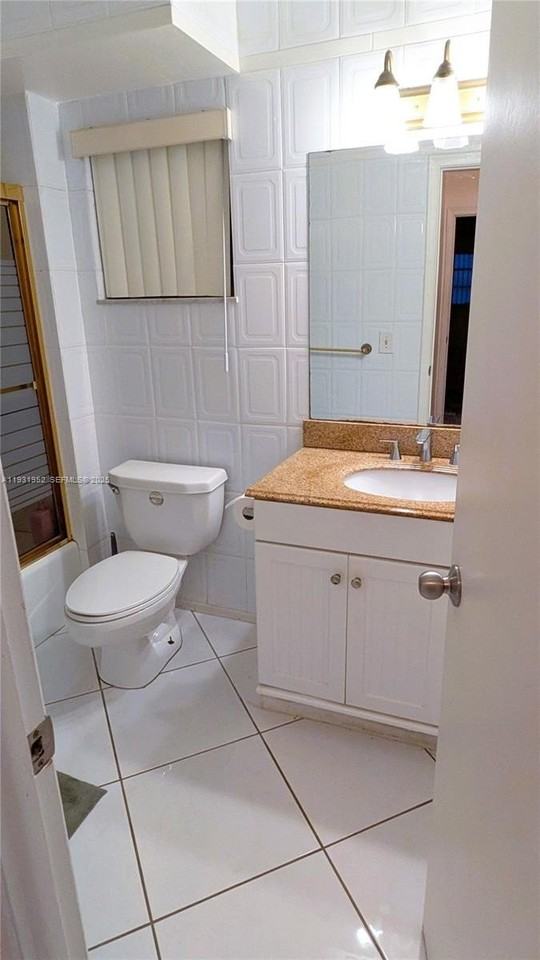 301 Ne 14th Ave #404 - Photo 6 of 6