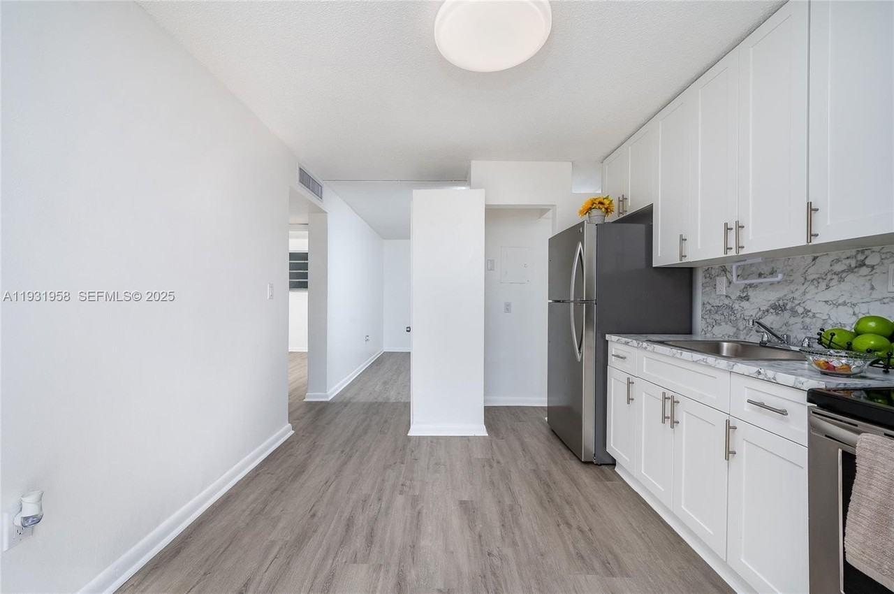 444 Sw 27th Ave #37 - Photo 5 of 18