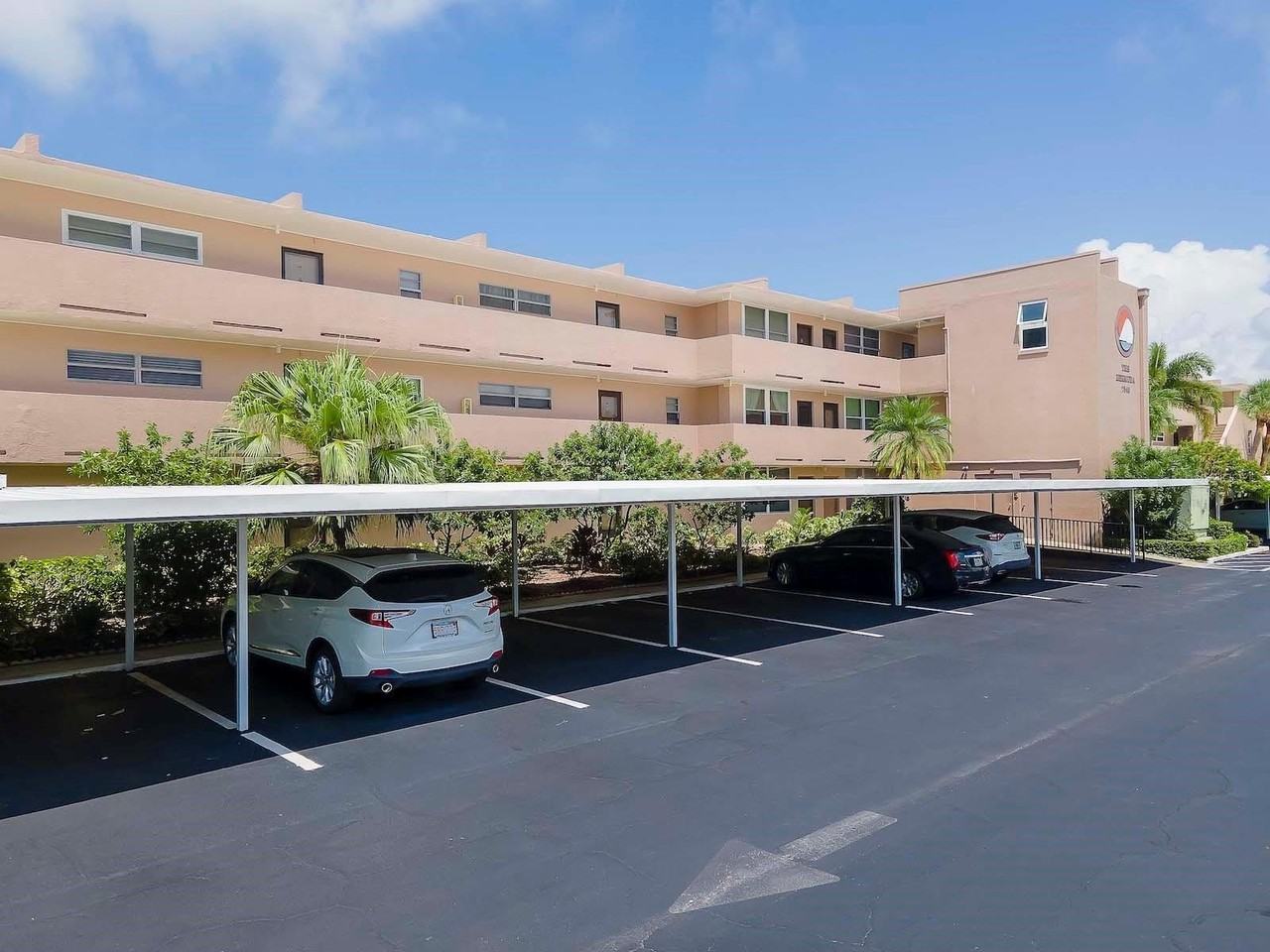 7540 Bay Island Dr S #156 - Photo 7 of 37