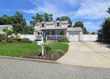 73 Peconic St - Photo 1 of 1