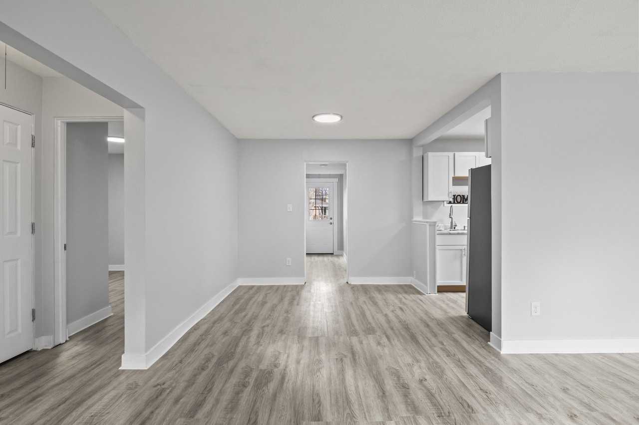 3614 Linneman St - Photo 6 of 26