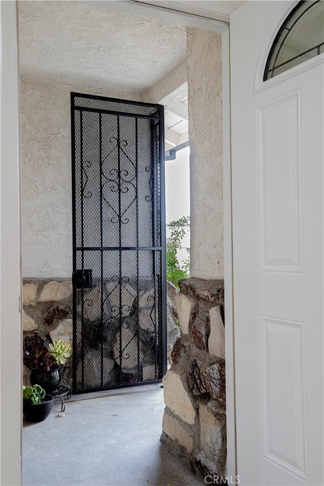 2497 Logan St - Photo 5 of 22