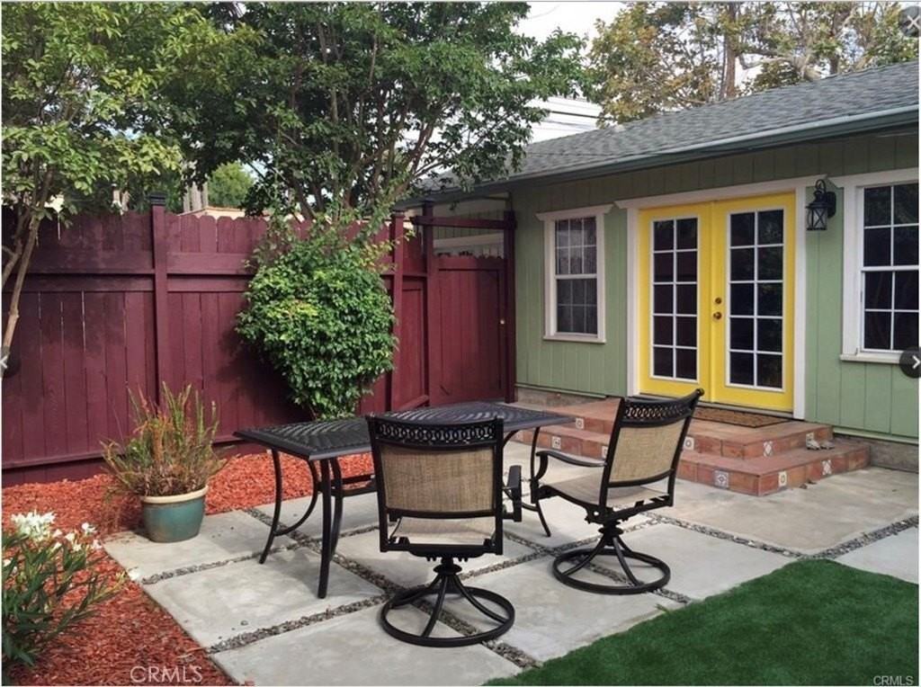 3577 Gundry Ave - Photo 3 of 42