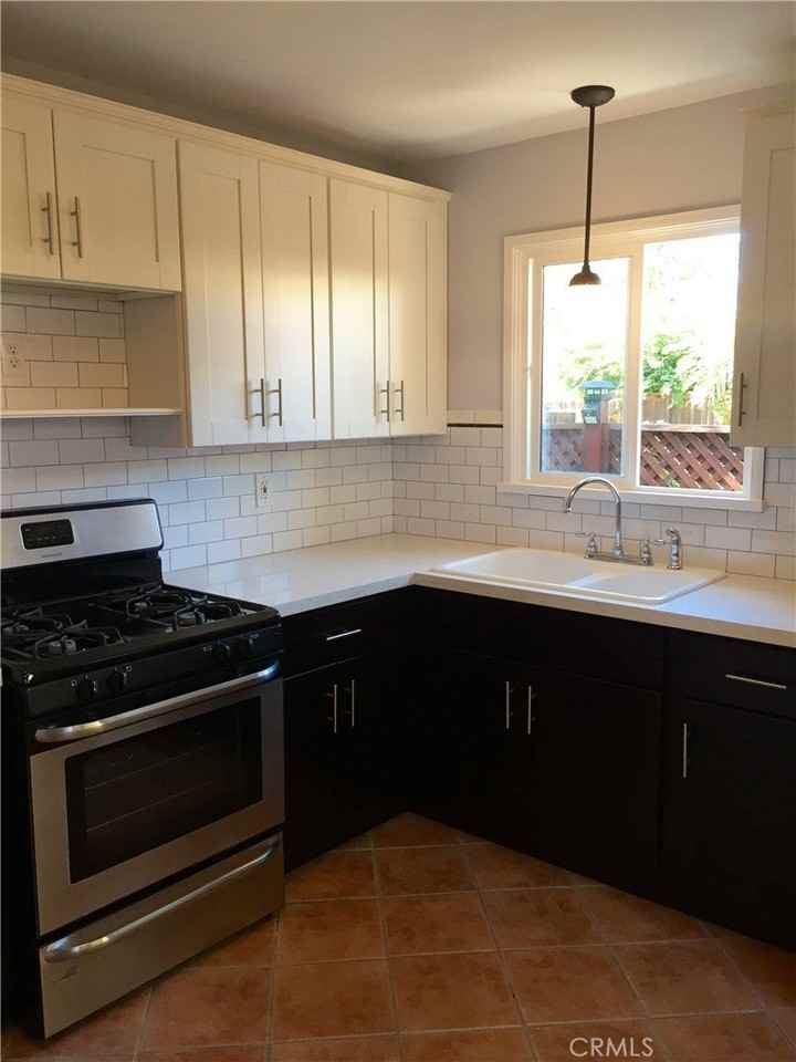 3577 Gundry Ave - Photo 6 of 42