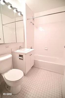 85 John St #2D - Photo 5 of 6