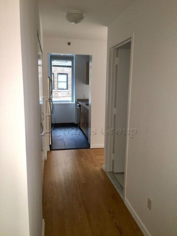 Gold St #16E - Photo 4 of 6