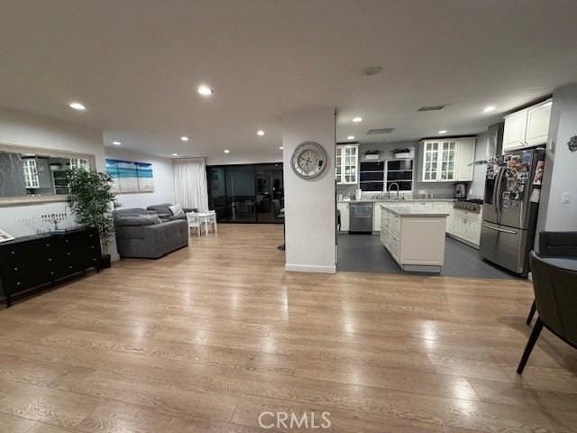 18719 Martha St - Photo 3 of 26