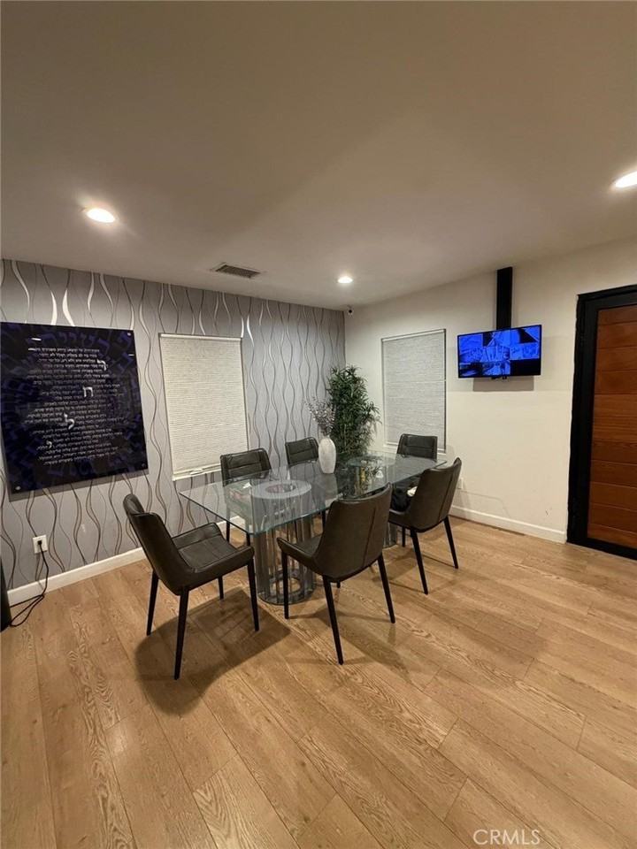 18719 Martha St - Photo 7 of 26