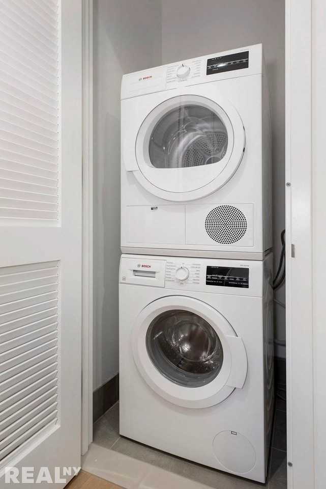 Court Sq #18A - Photo 6 of 15