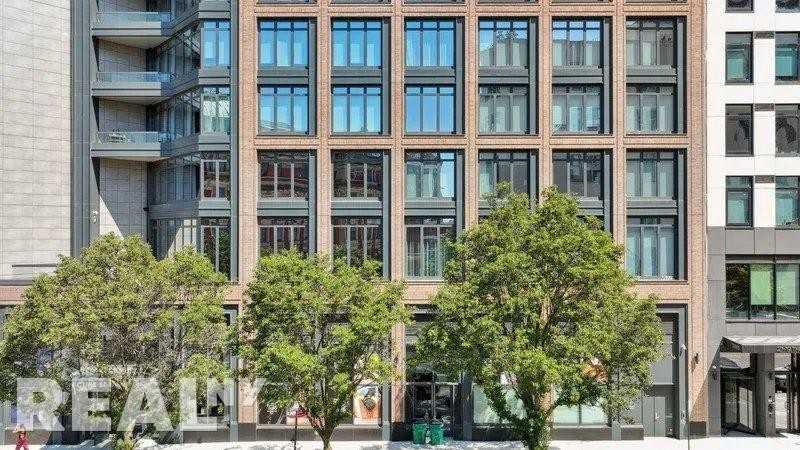 Court Sq #18A - Photo 7 of 15