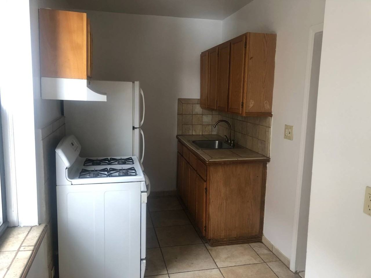 Parrott Pl - Photo 2 of 9