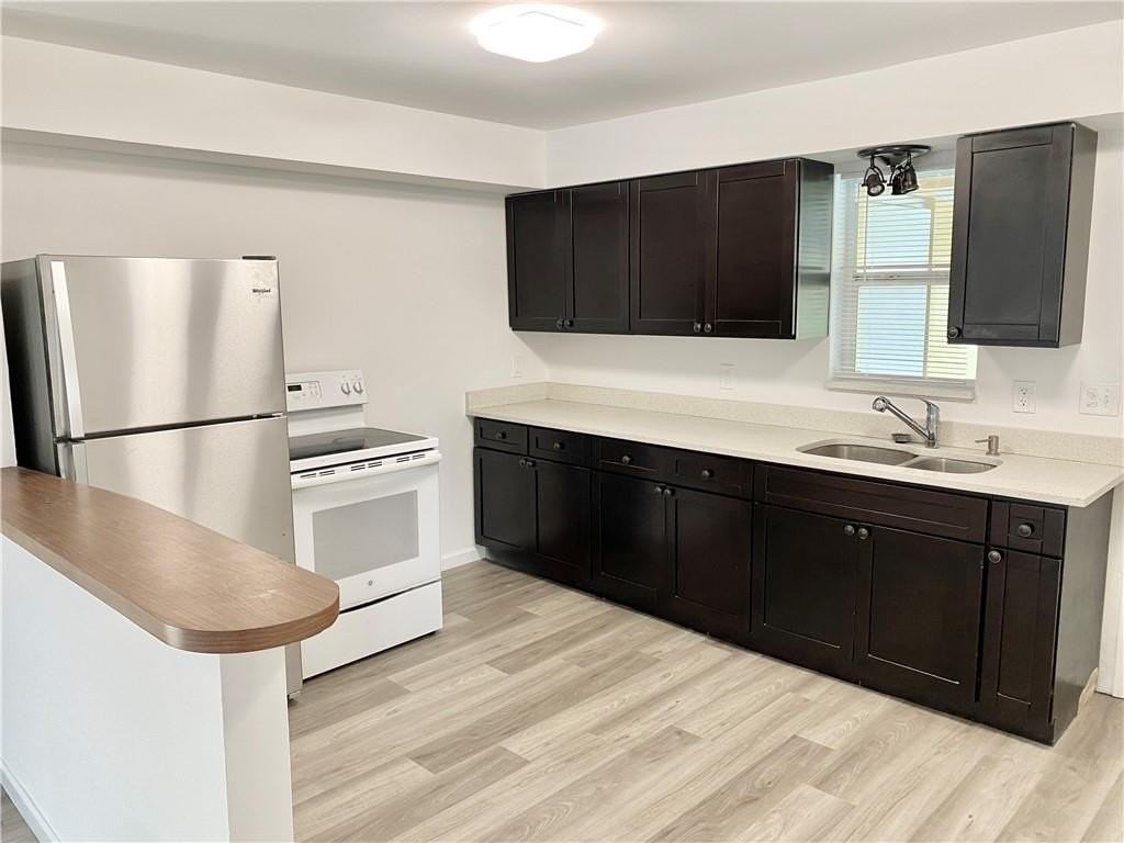 1158 Rosetta Ln - Photo 4 of 16