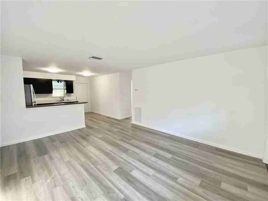 1158 Rosetta Ln - Photo 6 of 16