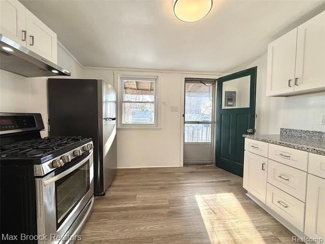 36 E Bernhard Ave - Photo 4 of 10