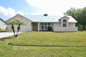 featured image of 1649 Se Lorraine St