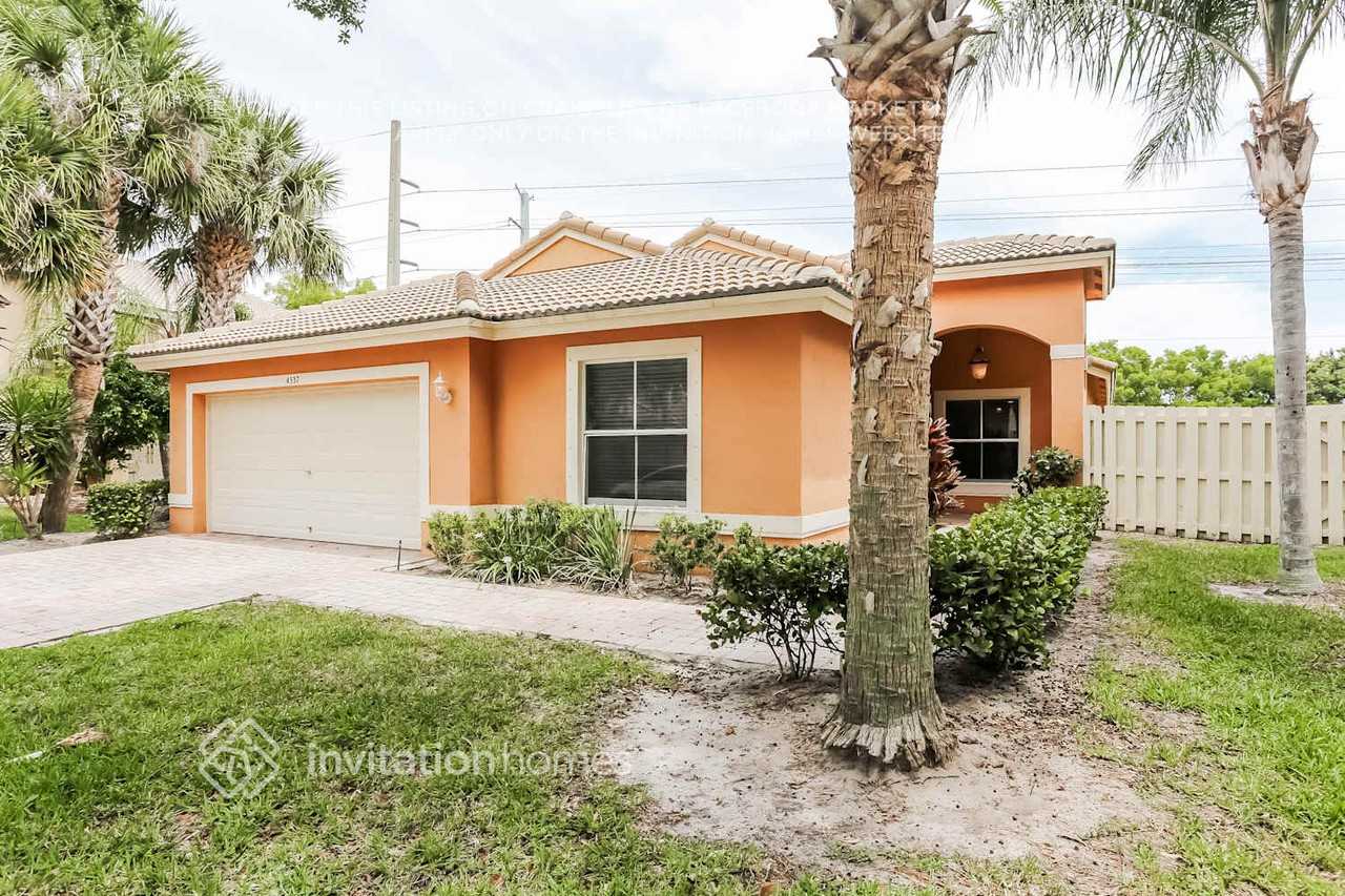 4337 Onega Cir - Photo 3 of 21