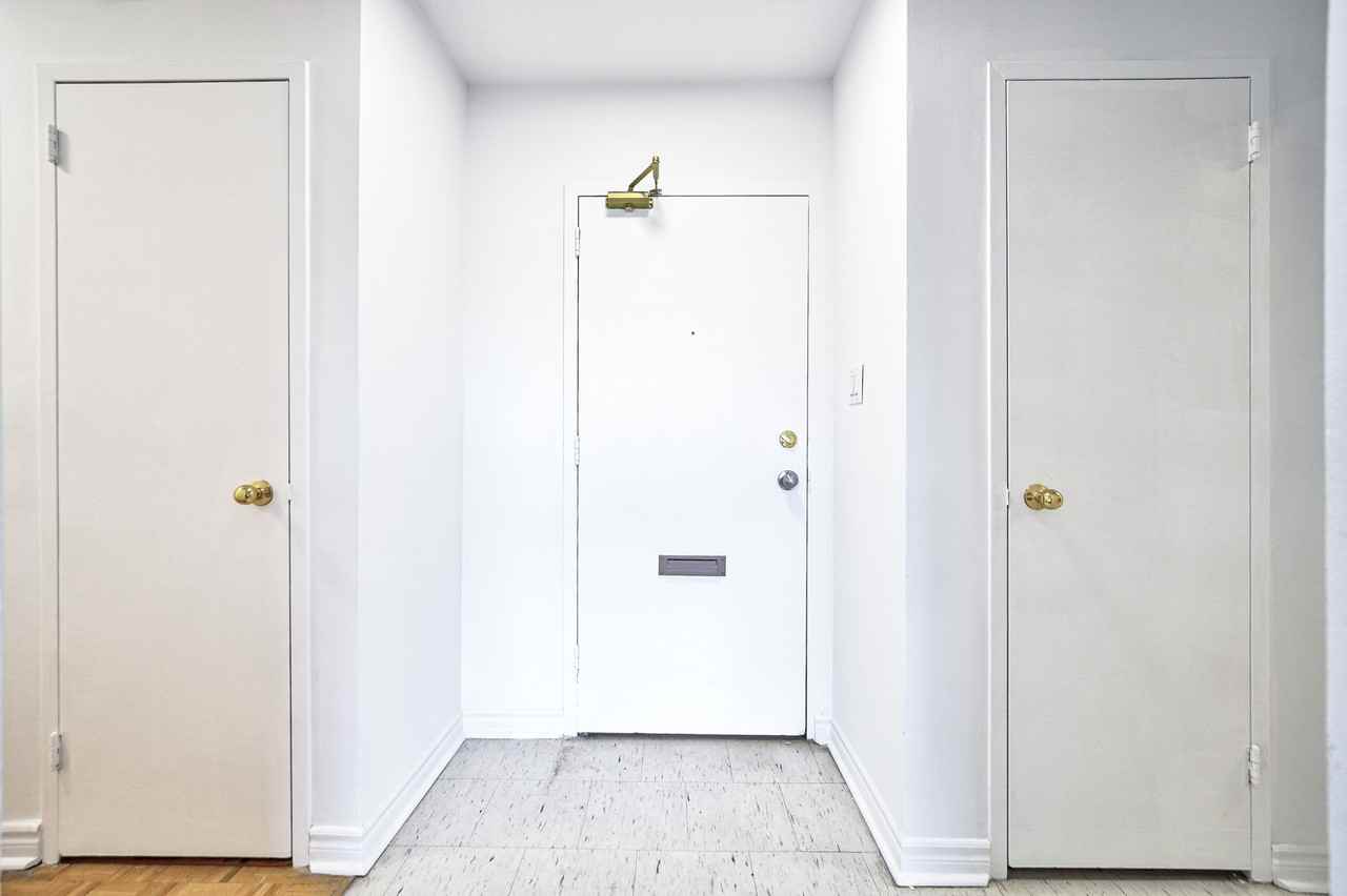 2000 Sheppard Ave W - Photo 3 of 43