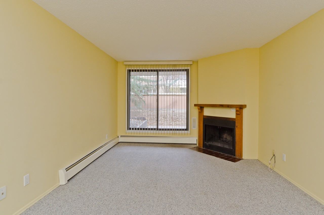 7301 4a St Sw - Photo 6 of 45