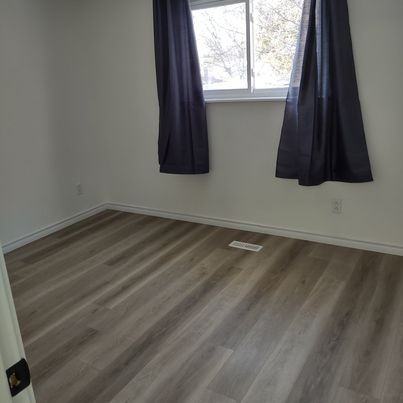 24 Lonsdale Pl - Photo 2 of 9